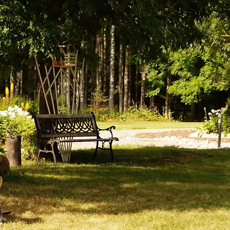 Bed & Breakfast Bear Manor