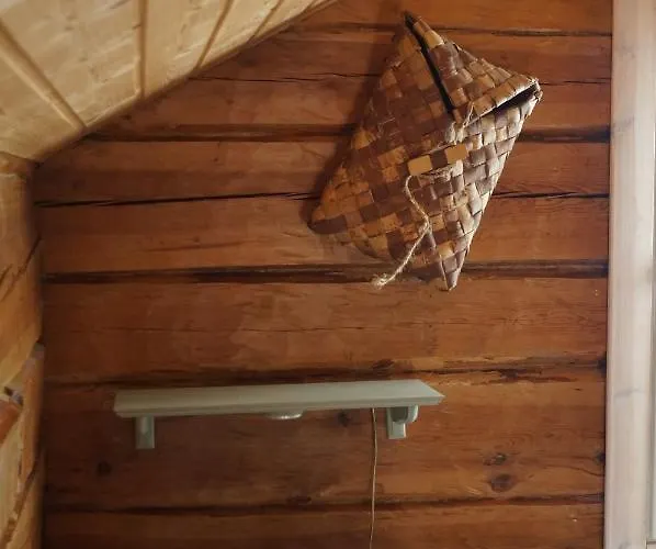 Bear Manor Bed & Breakfast *